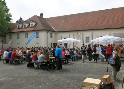 Mittagspause im Stiftshof Mittagspause im Stiftshof